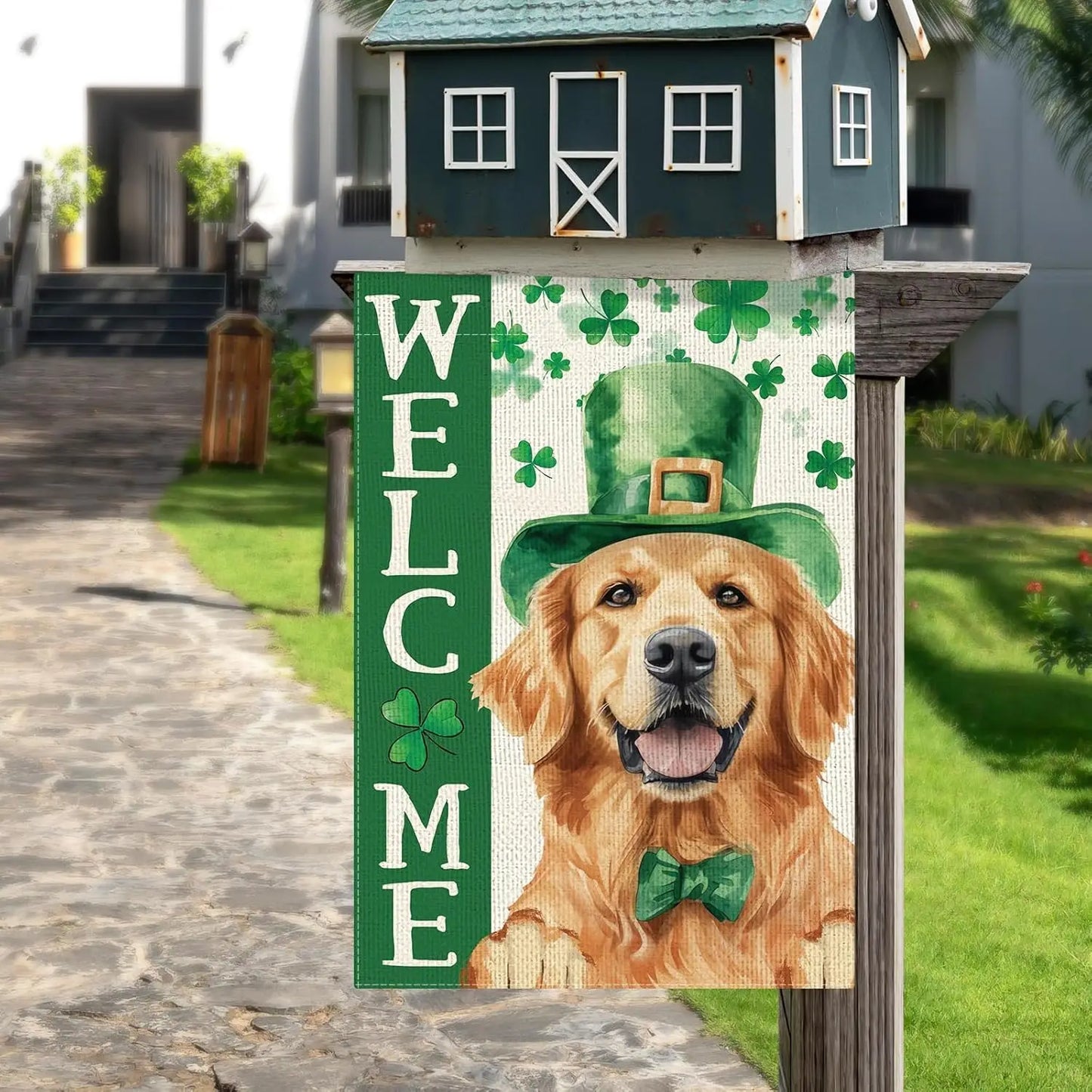 St. Patrick’s Day Golden Retriever Garden Flag – Welcome Shamrock Dog Flag