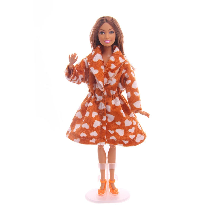 Stylish Doll Clothes Set - Dress Up Your Barbie Dolls in Fashionable Outfits!